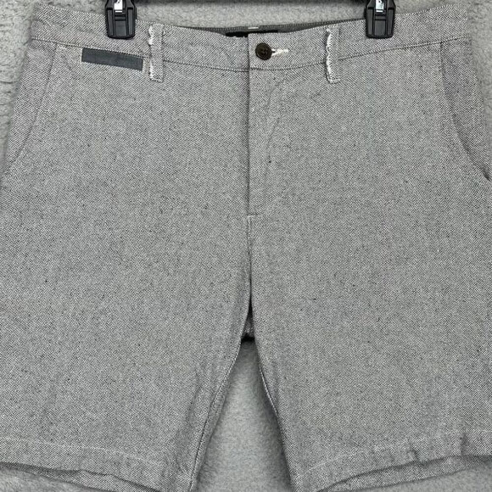 Betabrand Shorts Mens‎ 34 Light Grey Khakis Chino Flat Front Casual Pockets Logo